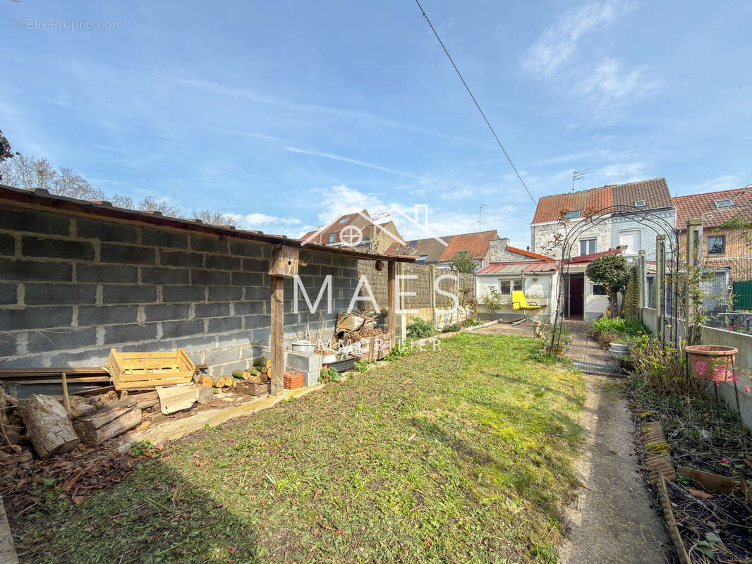 Maison à WAMBRECHIES