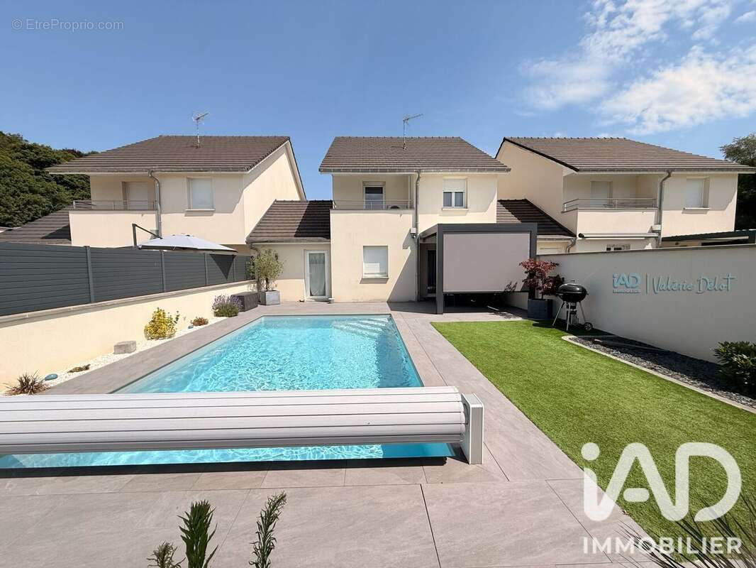 Maison 93 m² à Morvillars  - photo 2