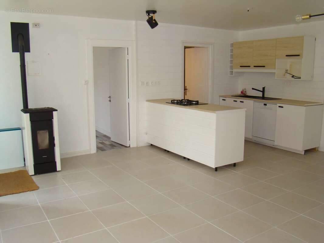 Maison à USSON-DU-POITOU