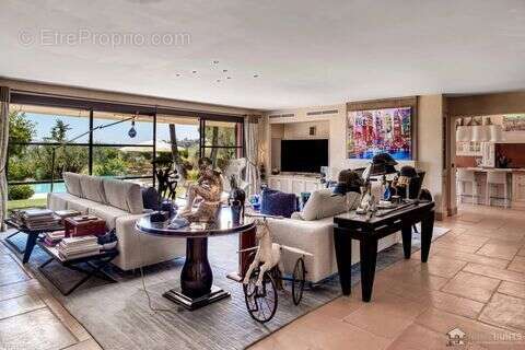 Maison 385 m² à Mougins  - photo 3