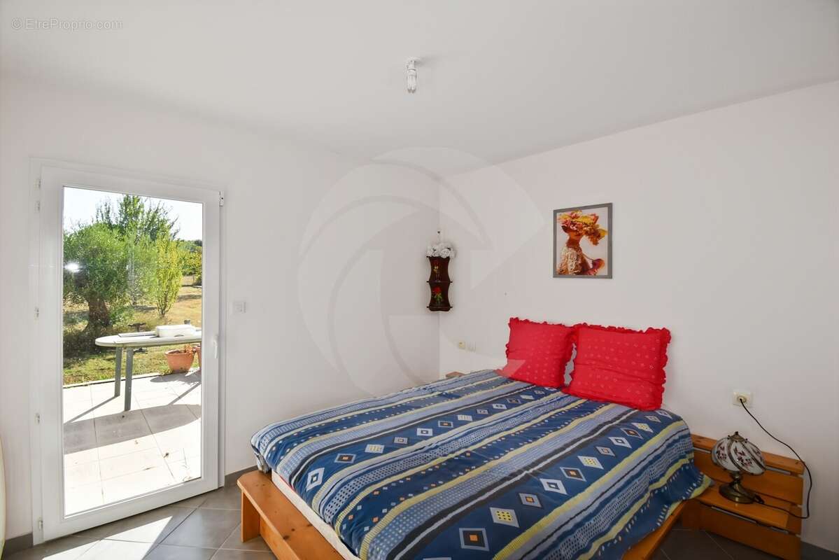 Maison 142 m² à Caussade  - photo 9