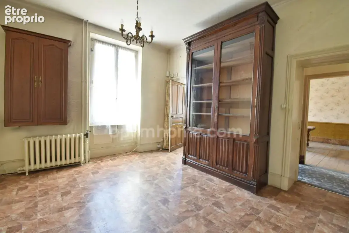 *** exclusivite *** grande maison de ville a renover avec terrain, patio et dependances *** billom 63160 - photo 7