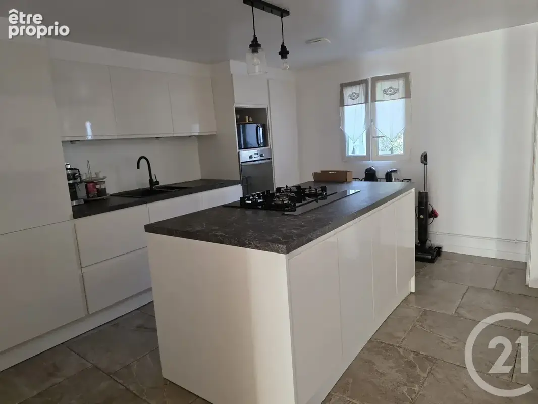 Maison 6 pièces 190 m² à vendre à Montge-En-Goele (77230) - photo 4