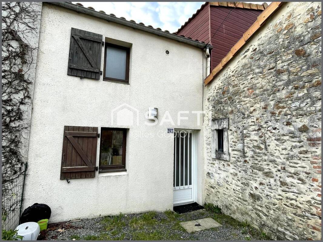 Photo 1 - Maison à LA HAIE-FOUASSIERE