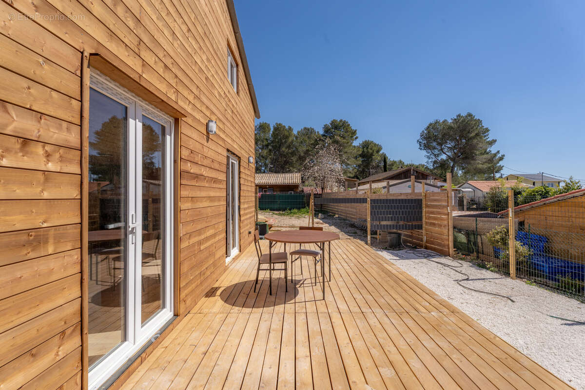 Maison à LE CASTELLET