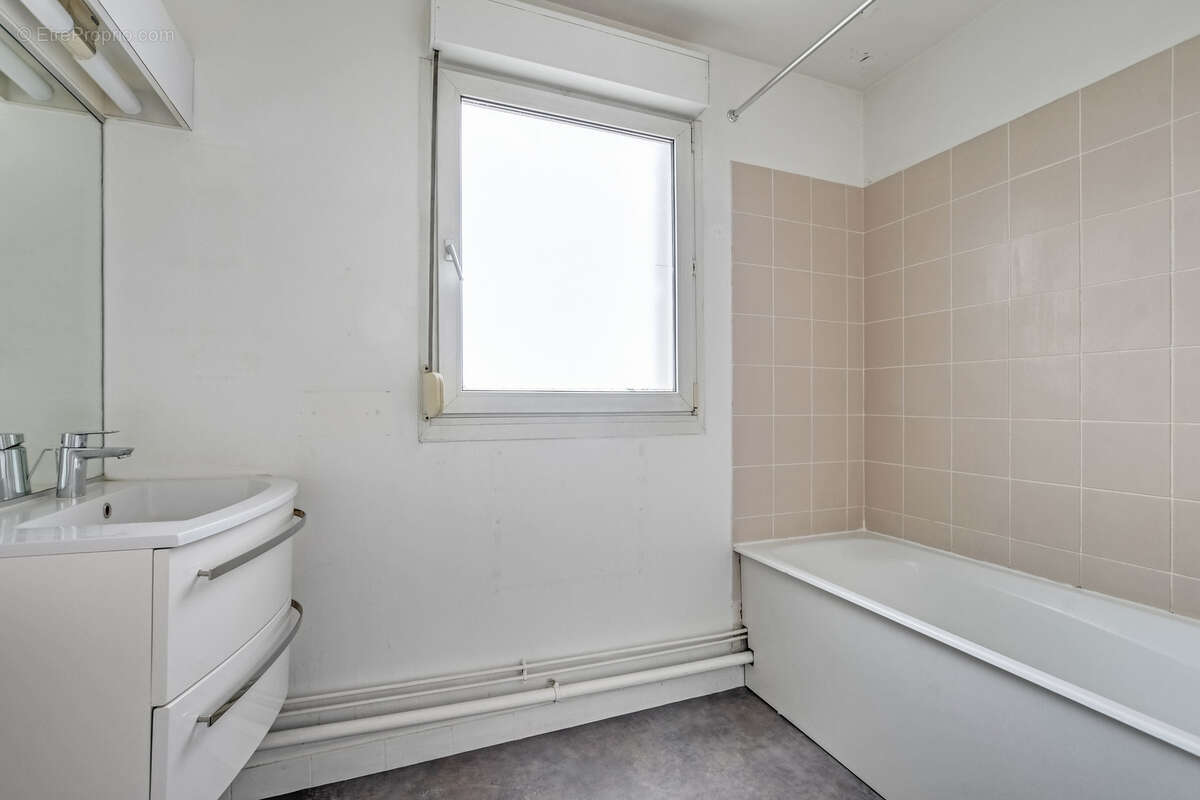 Appartement à PARIS-19E