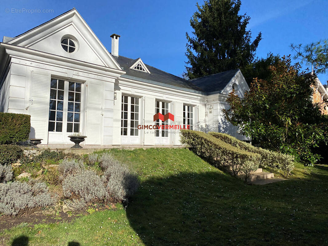 Maison à LA CELLE-SAINT-CLOUD