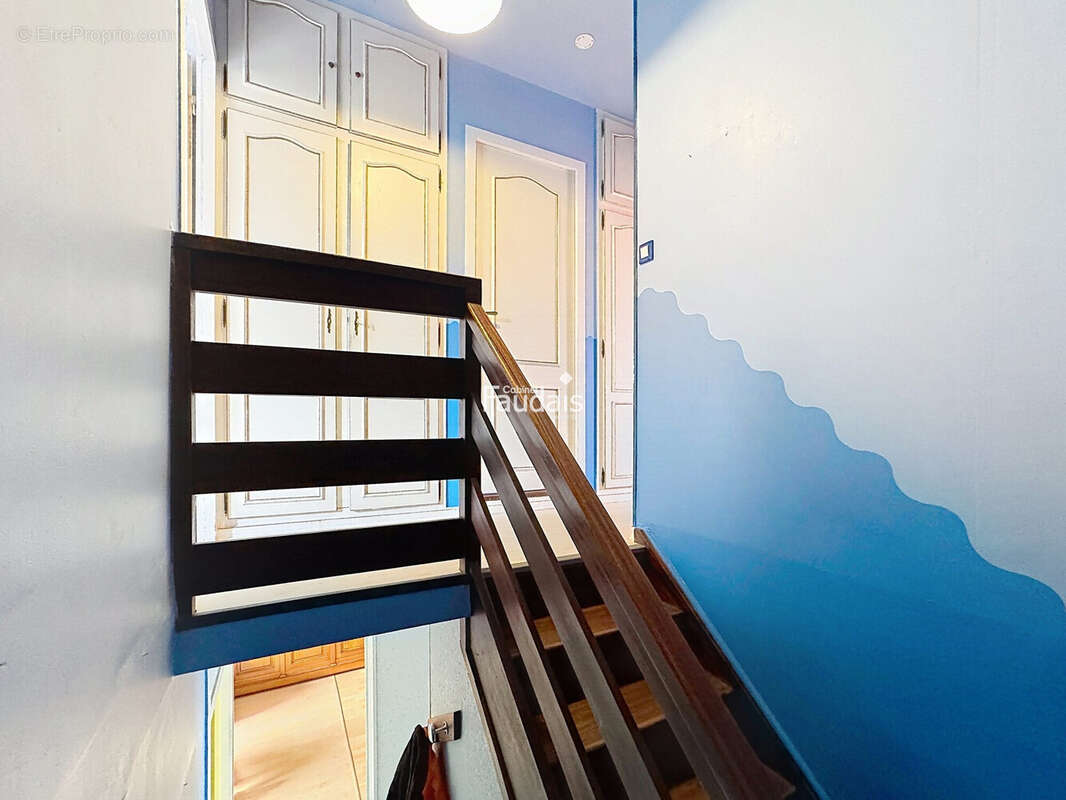 Maison 88 m² à Tessy-Sur-Vire  - photo 9