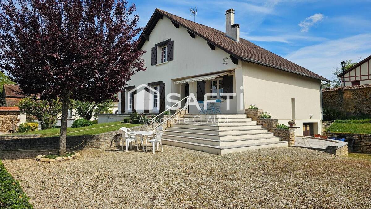 Photo 1 - Maison à SAINT-SAUVEUR-EN-PUISAYE
