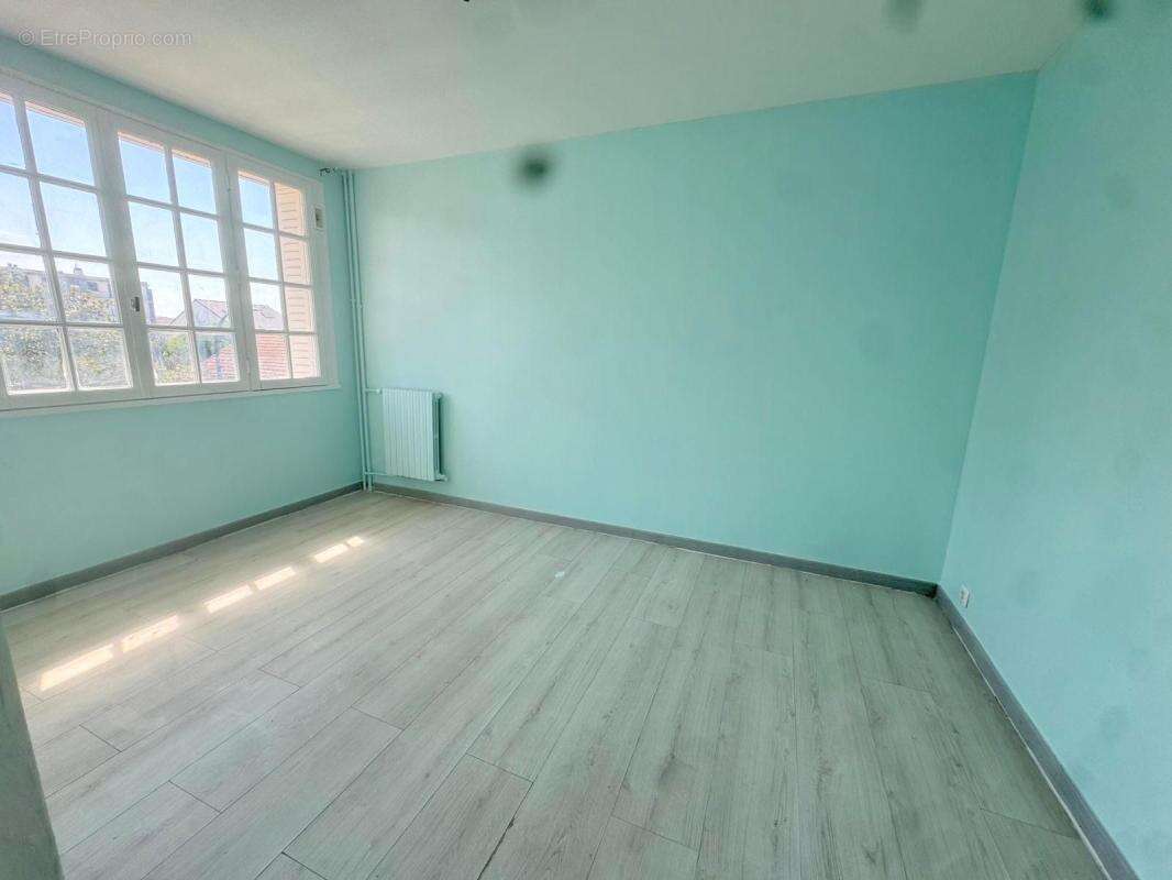 Appartement À Vendre - photo 3