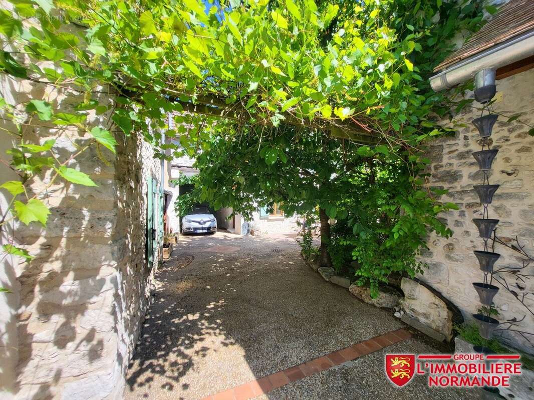 Maison à LIMETZ-VILLEZ