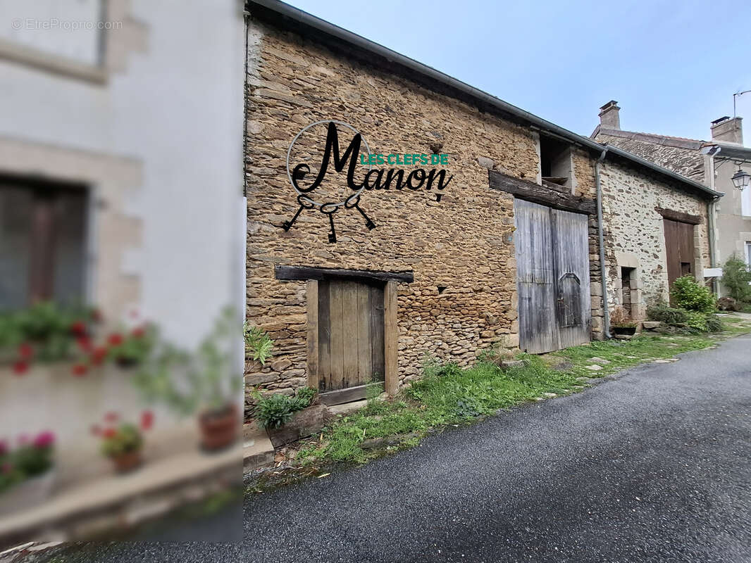 Maison à rénover 2 chambres petit terrain + grange - photo 18