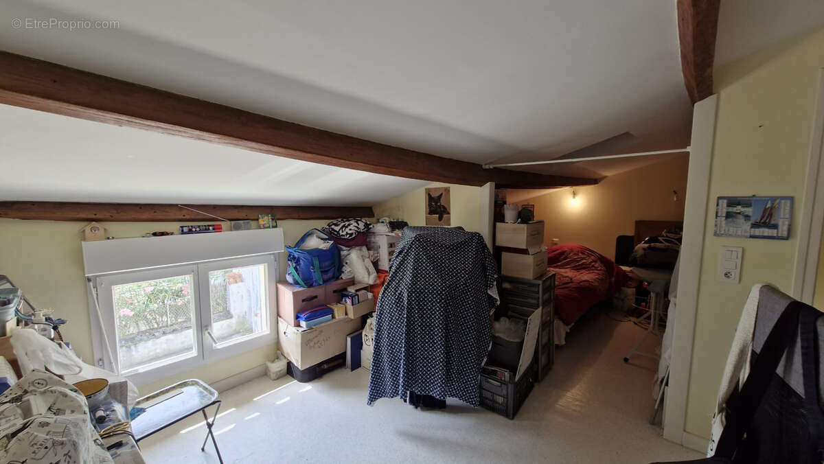 Maison à MORTAGNE-SUR-GIRONDE