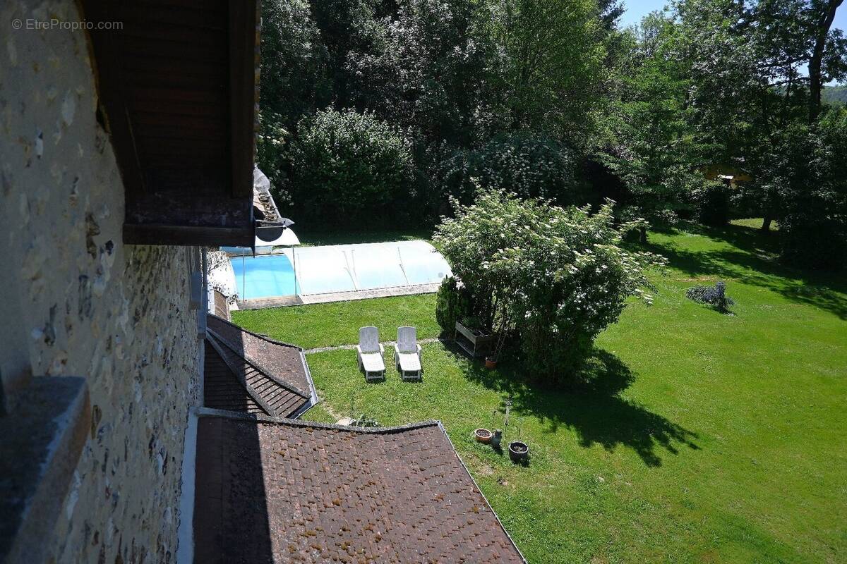 Maison à MENILLES