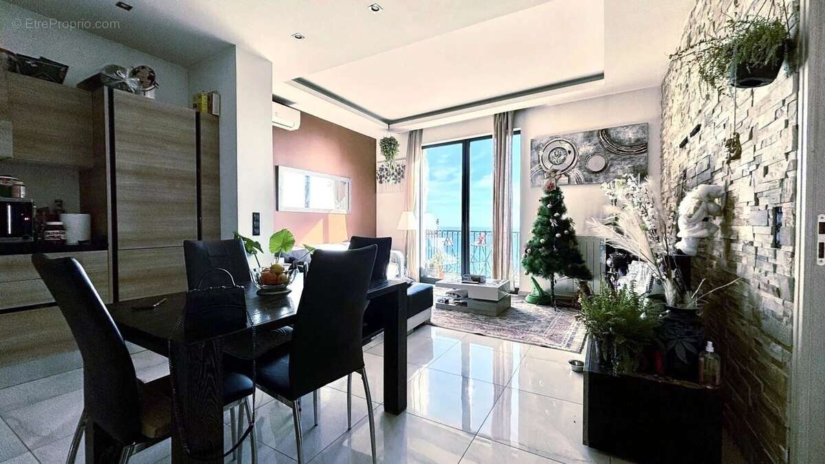 Appartement à BEAUSOLEIL