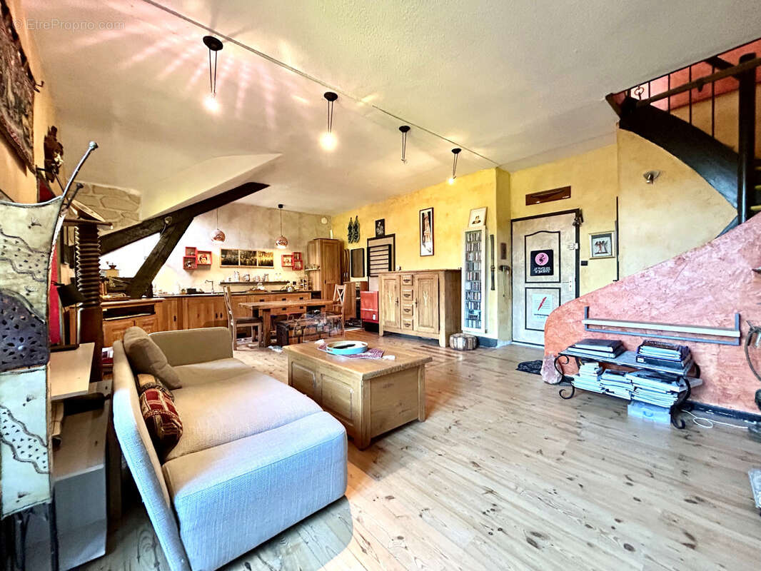 Appartement à VAULNAVEYS-LE-HAUT