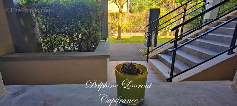 Appartement à VARAVILLE