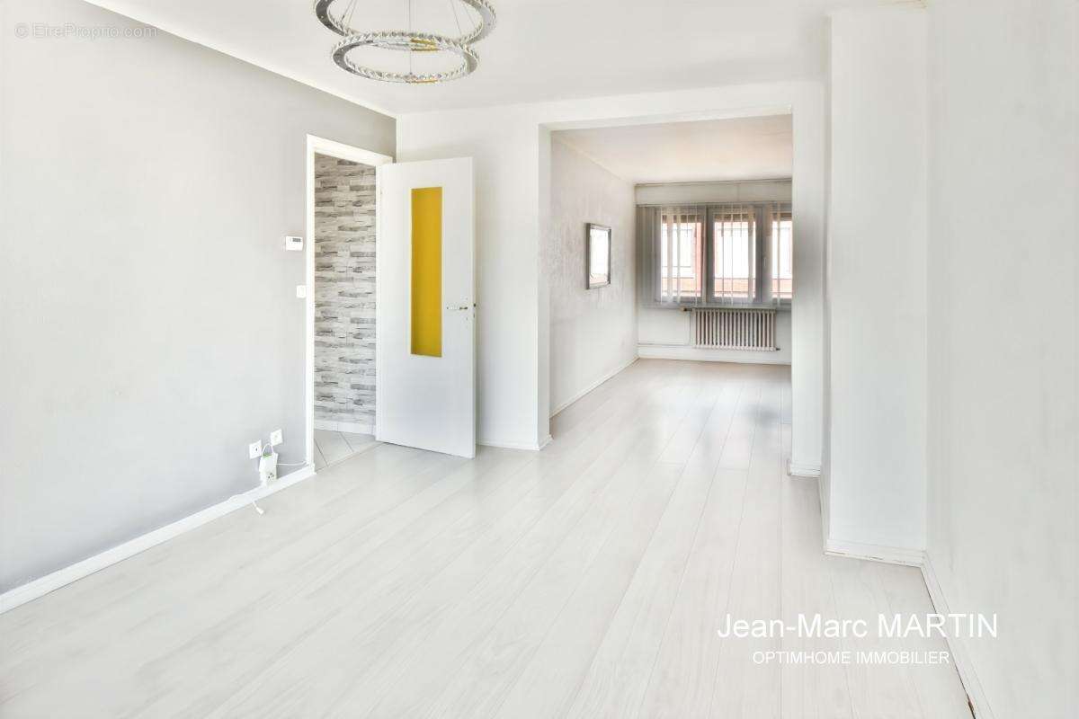 LILLE – T4 de 71,58 m² avec balcon et garage à proximité du Jardin des Plantes - photo 2