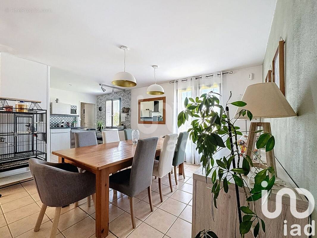 Photo 1 - Maison à CHEVANNES