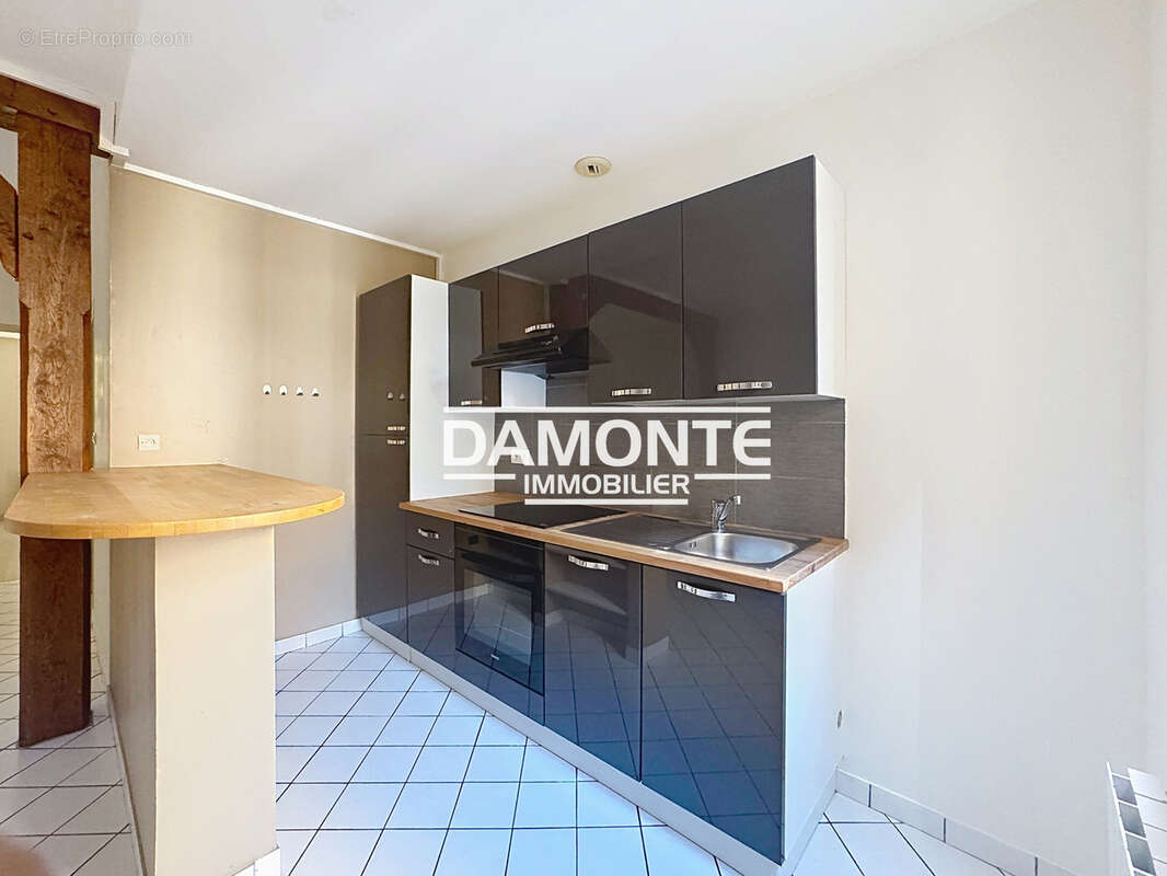 APPARTEMENT T3 - 54.88m2 - Coeur deTroyes - photo 5