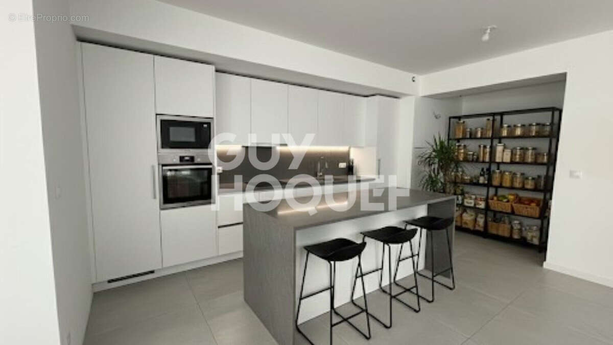 Appartement à NANTERRE