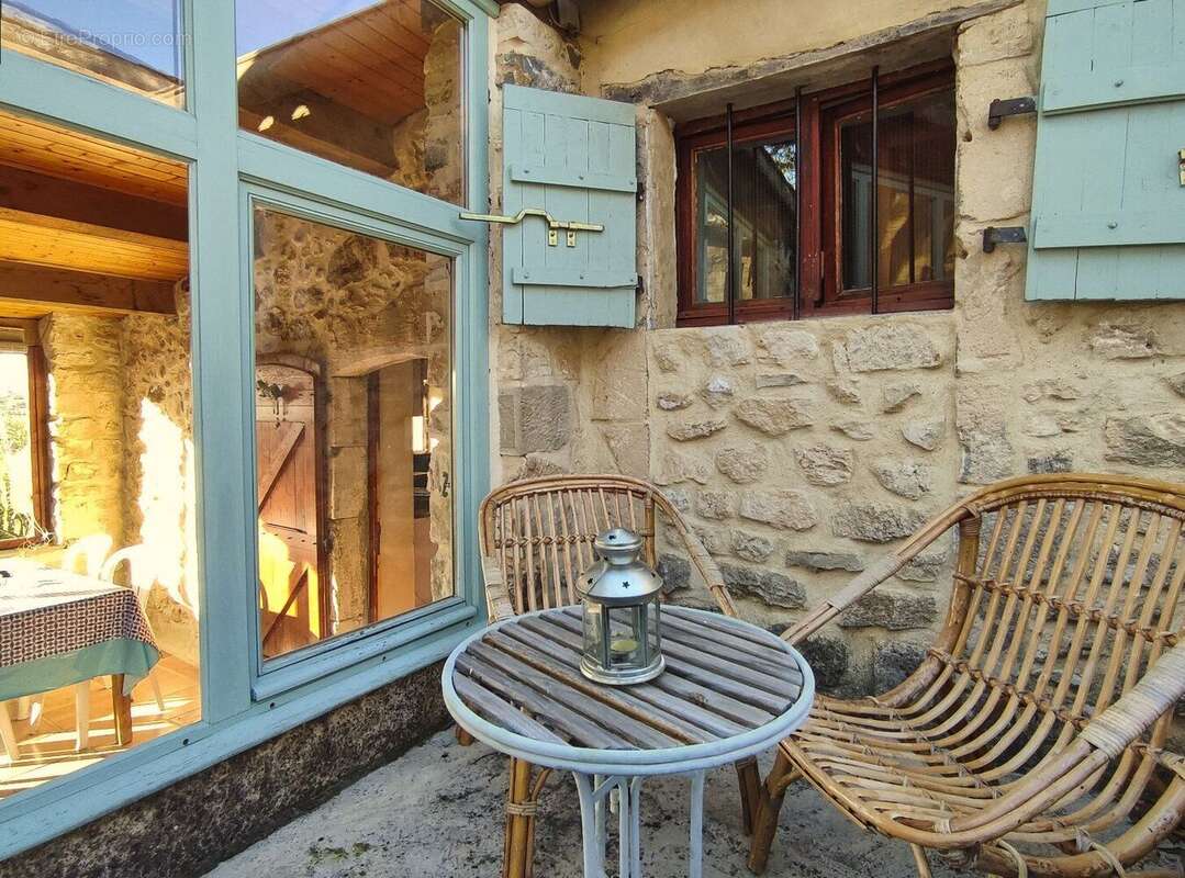 Maison à ALLEGRE-LES-FUMADES