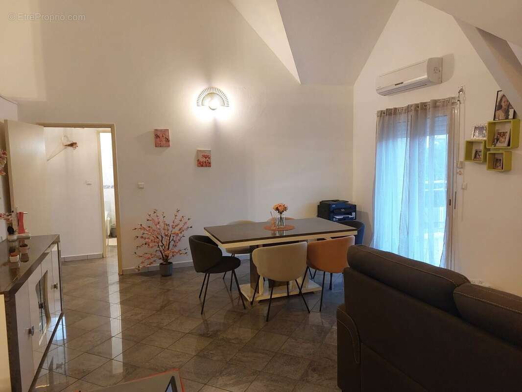 Appartement à SAINTE-MARIE