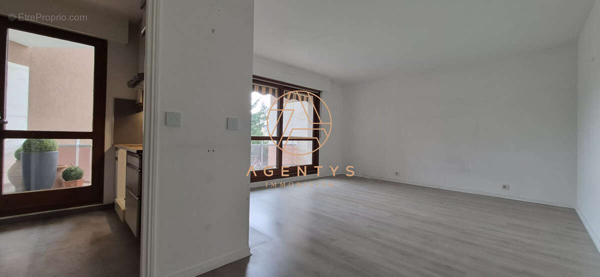 Appartement à LE PERREUX-SUR-MARNE