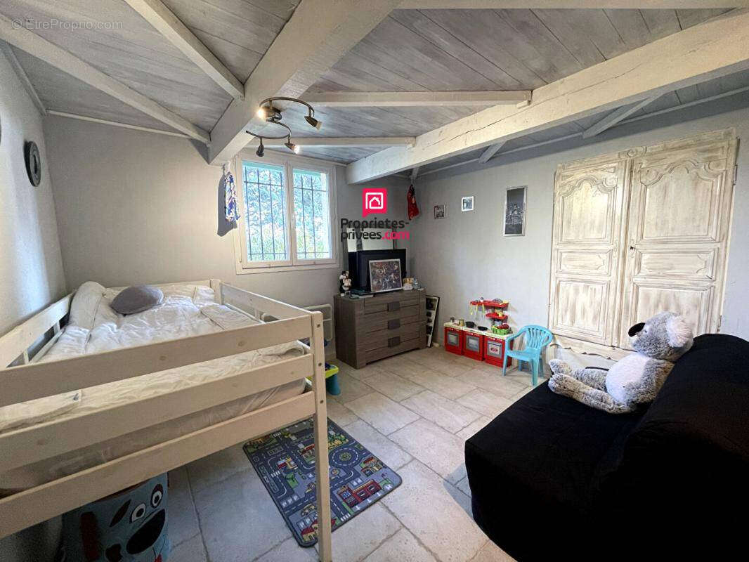 Maison à TOURRETTES