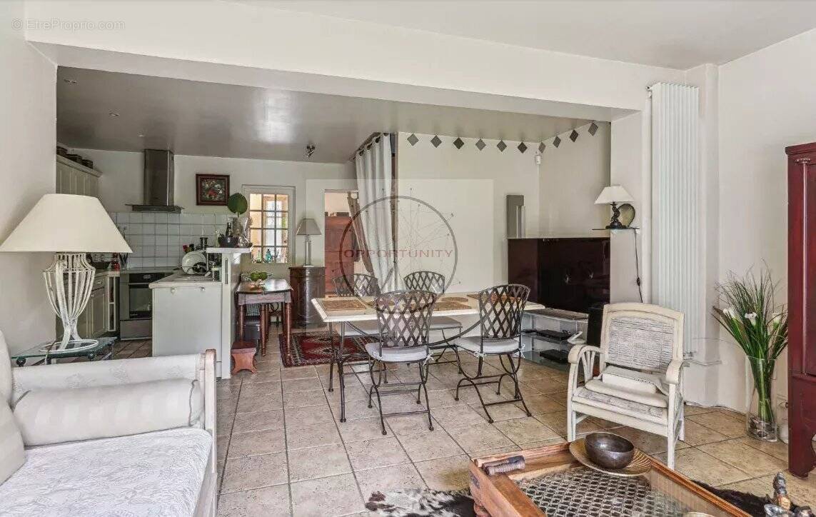 Maison à MONTREUIL