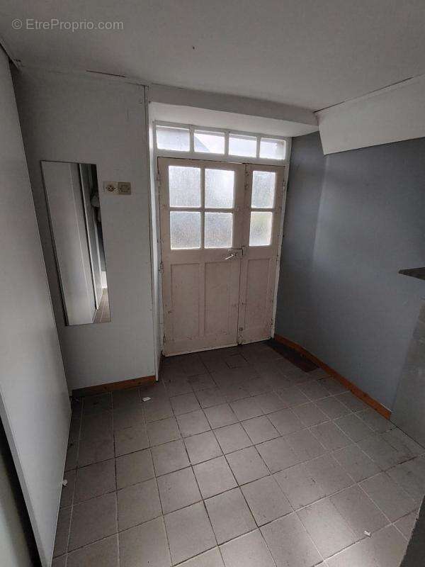 Longère près de Périers 3 chambres terrain 2530 m² - photo 4