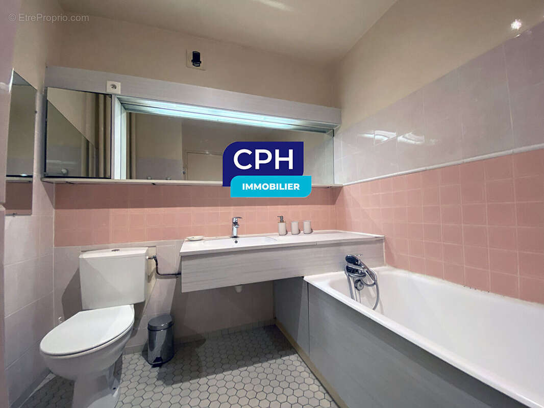 Appartement à L&#039;HAY-LES-ROSES