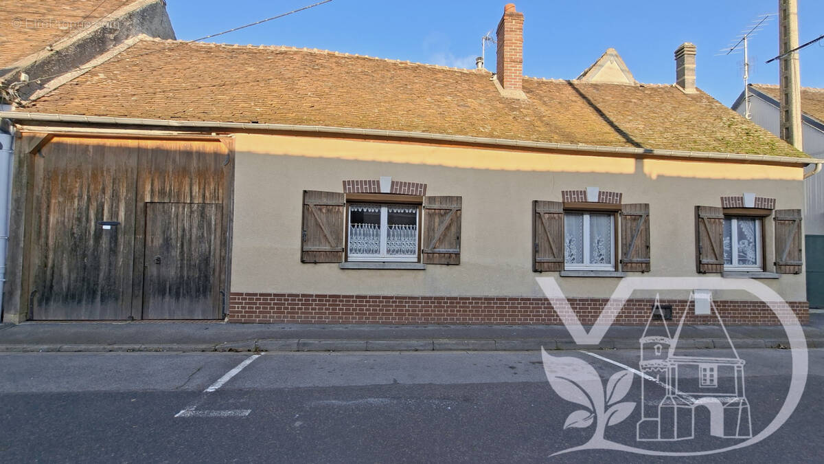 Maison à BRESLES