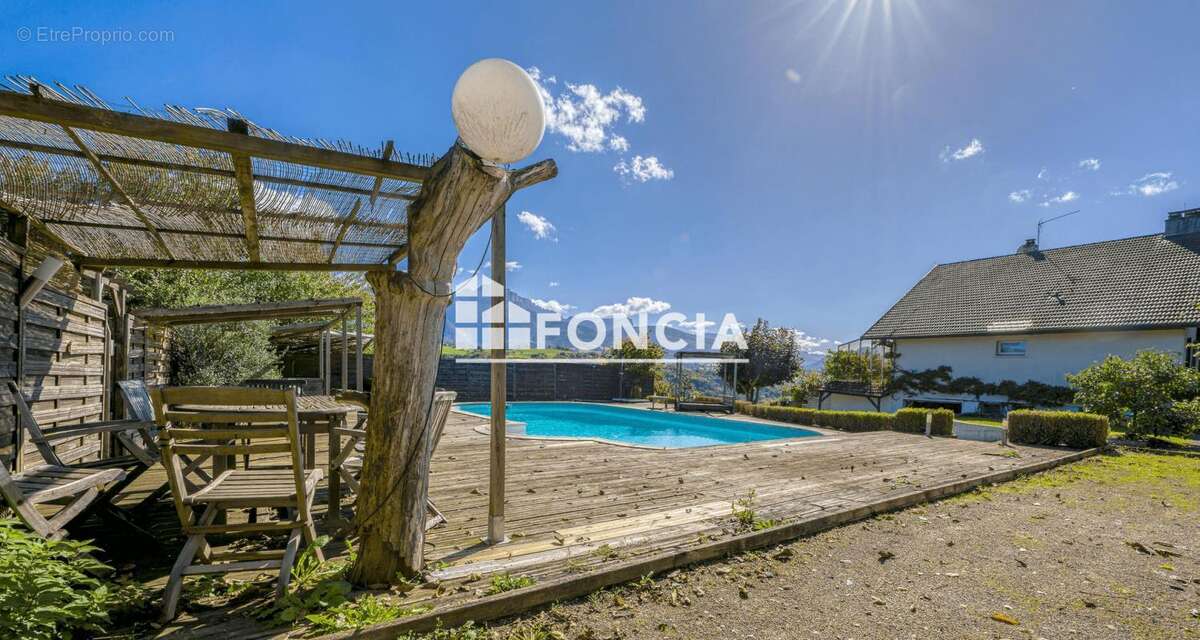 Maison à CHARVONNEX