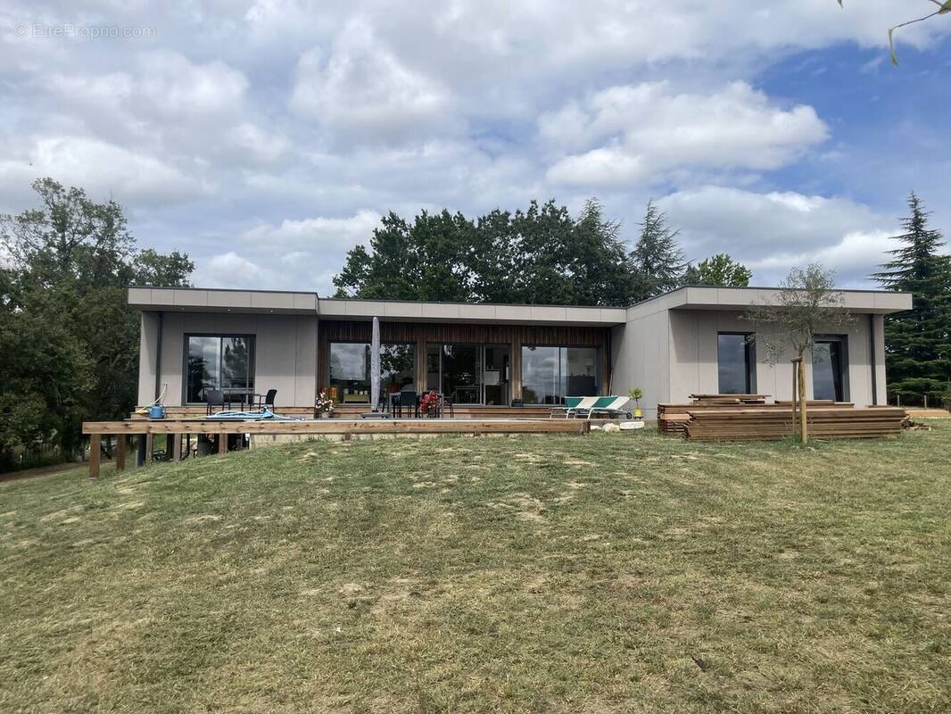 IMG5364 - Maison à BERGERAC