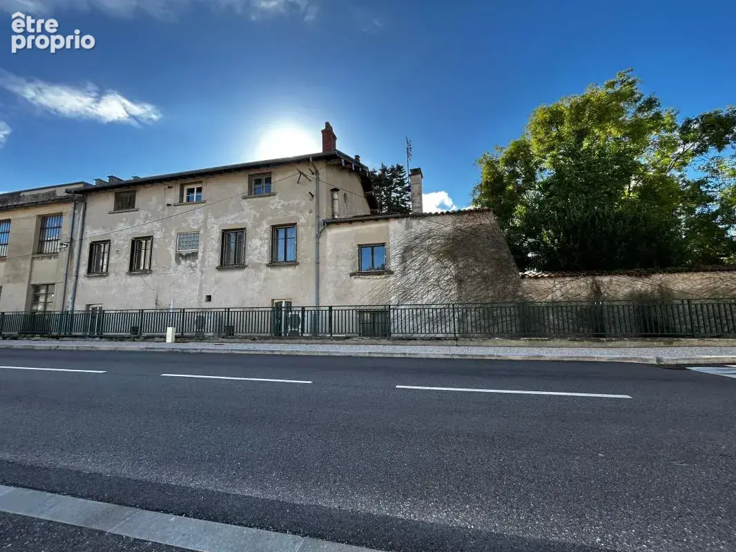 Opportunité rare pour professionnels — Bâtiment de caractère de 450 m² sur 3 niveaux avec jardin de 1 000 m² - photo 35