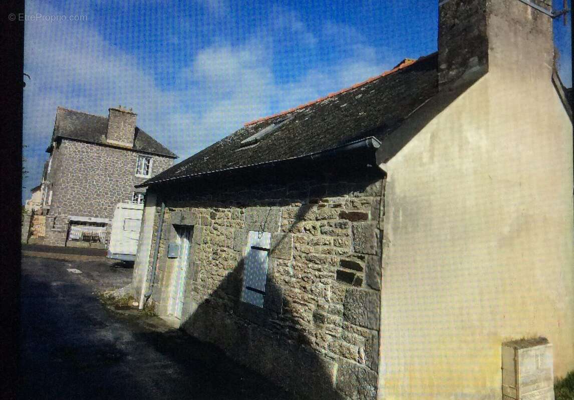 Maison à PLOUGUERNEVEL