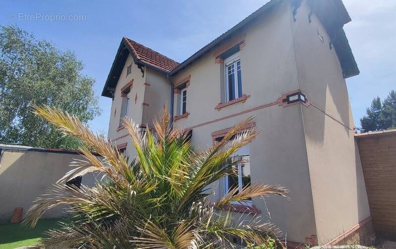 Maison à CERIZAY