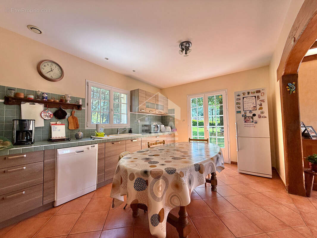 Maison 177m² à monfaucon - photo 2