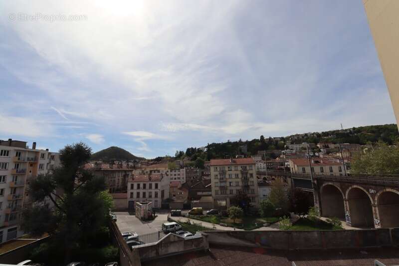 Appartement à SAINT-ETIENNE