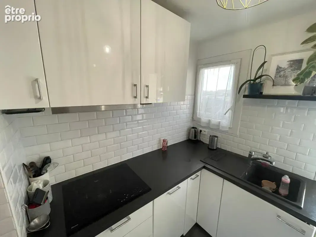 A vendre la seyne sur mer 83500 quartier mar-vivo appartement 4 pieces 2 chambres dernier etage - photo 2