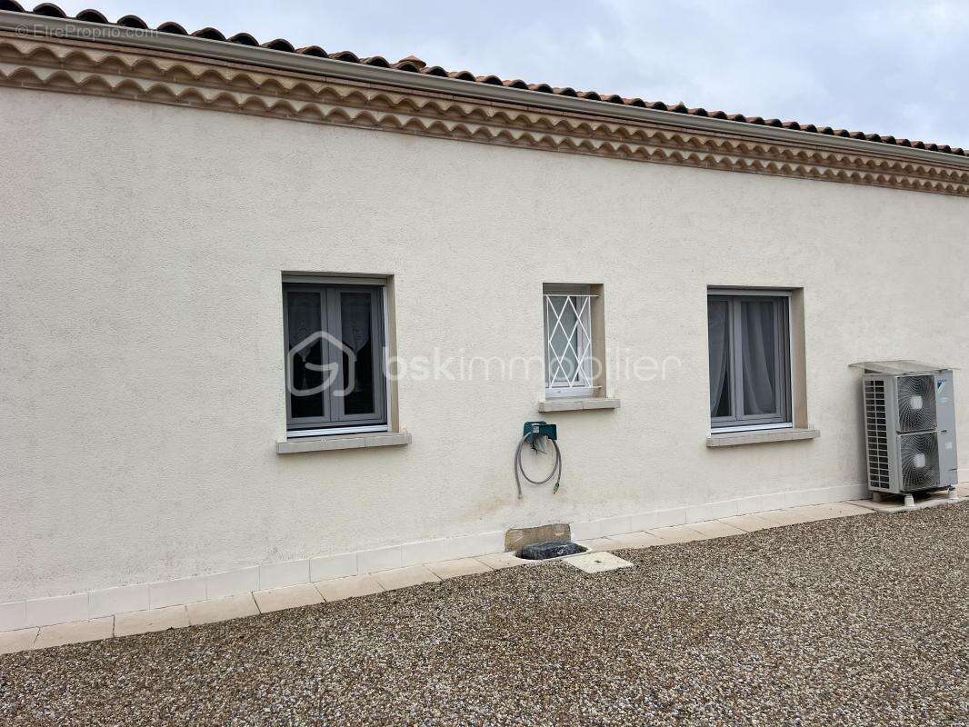 Maison à NEUVIC