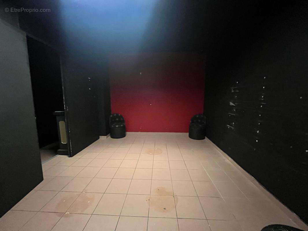Vends local commercial Discothéque - Club - photo 6