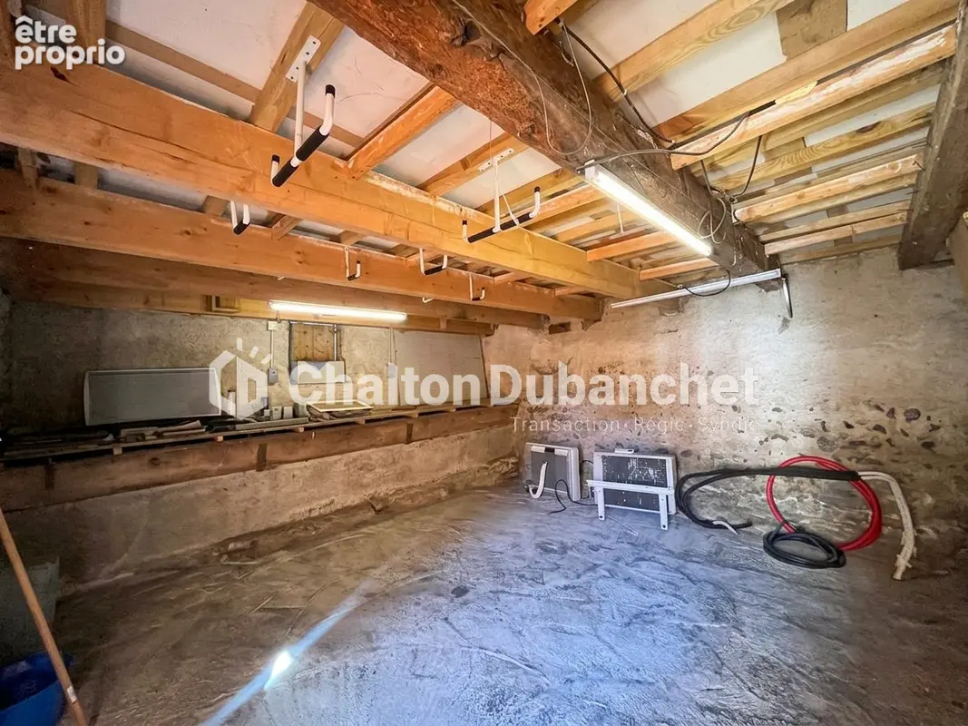 Maison 4 pièces 75 m² à vendre à Chalain-D'uzore (42600) - photo 9