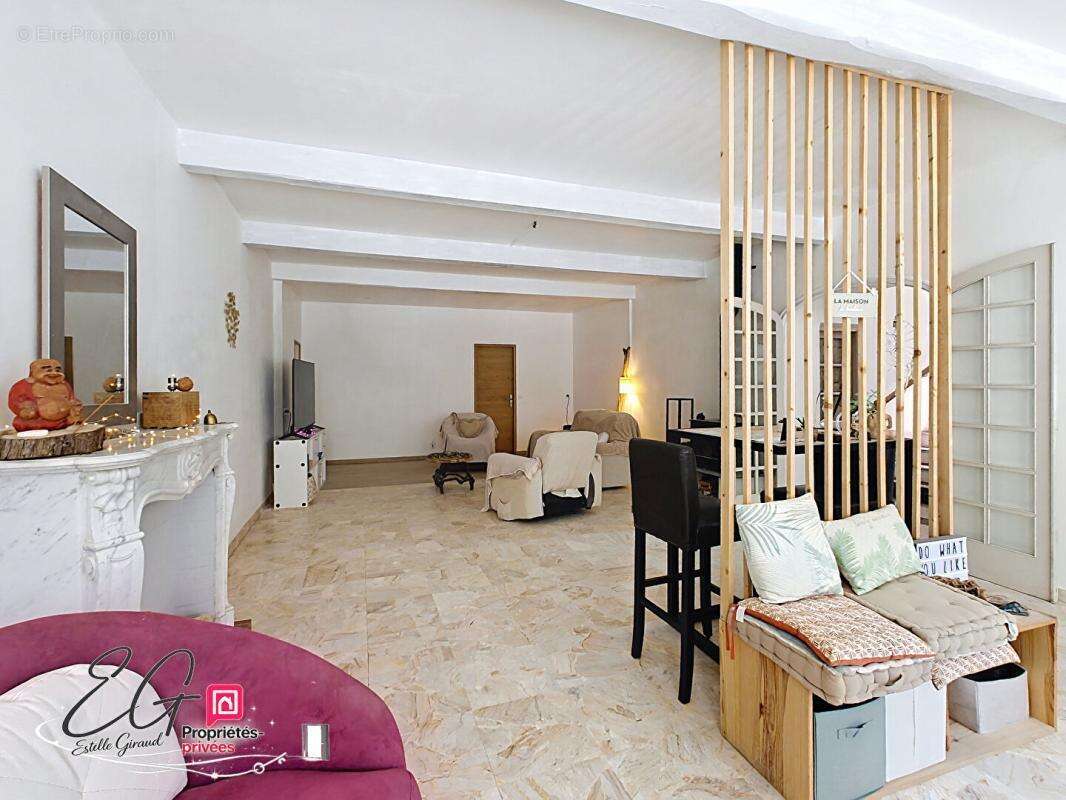 Maison de village avec terrasse, studio indépendant et beau potentiel - photo 2