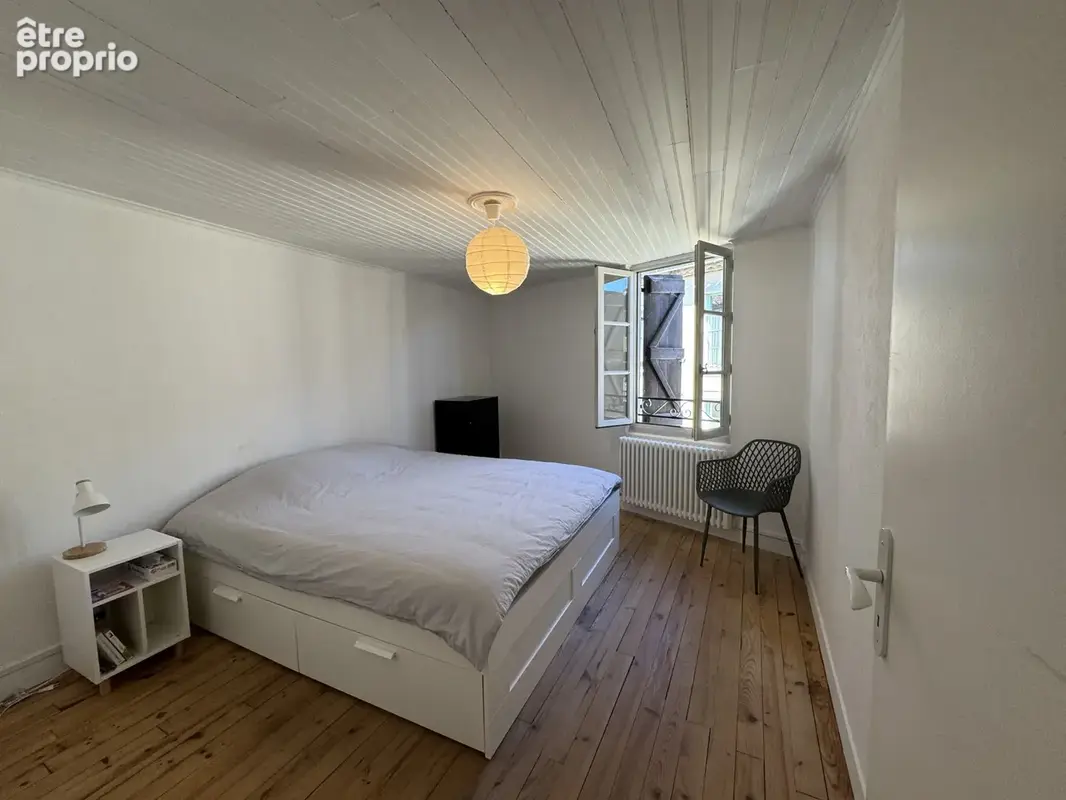 Maison de village en pierre de 76 m2, une cuisine/salle à manger, un séjour , 2 chambres et cave voutée - photo 8