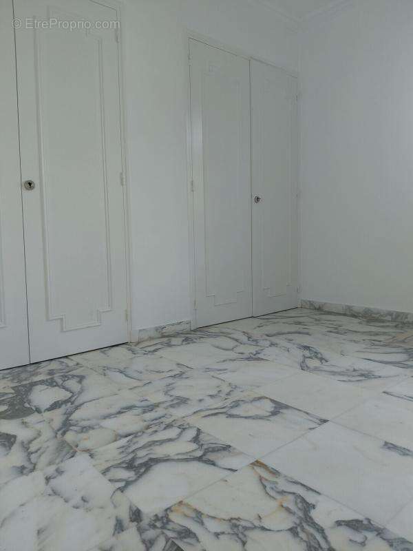 Villa plain pied  103 m² hab + garage sur 397 m² de terrain - photo 8