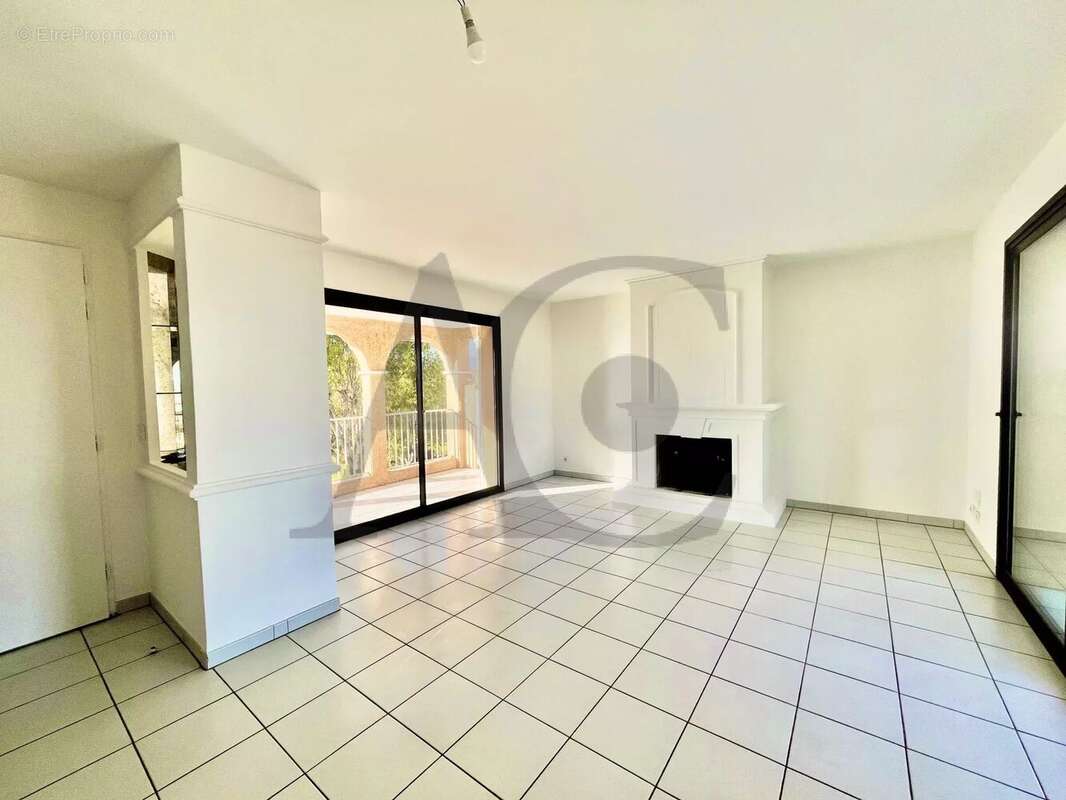 Appartement à VILLENEUVE-LOUBET