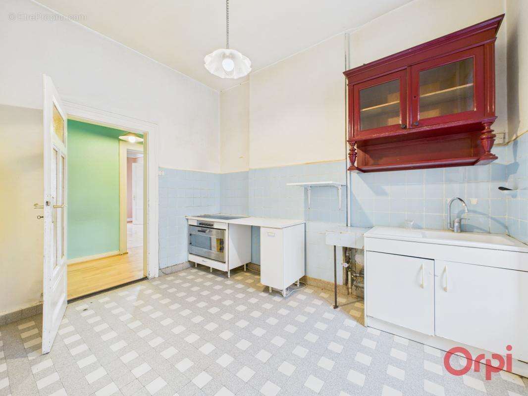 Superbe appartement bourgeois de 130 m² avec balcon - photo 7