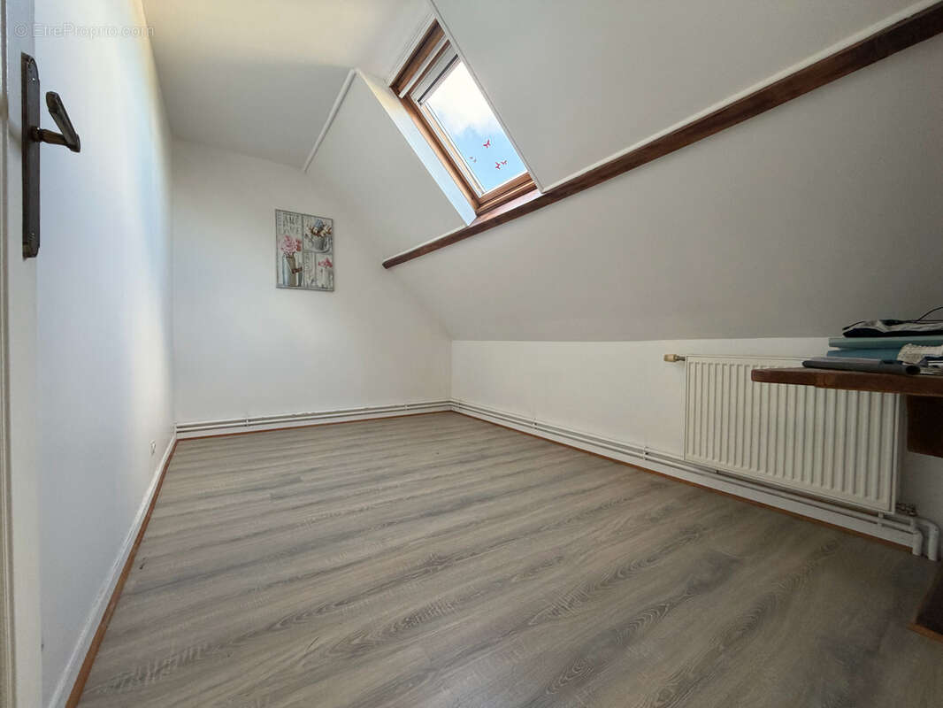 Maison à MONTEBOURG